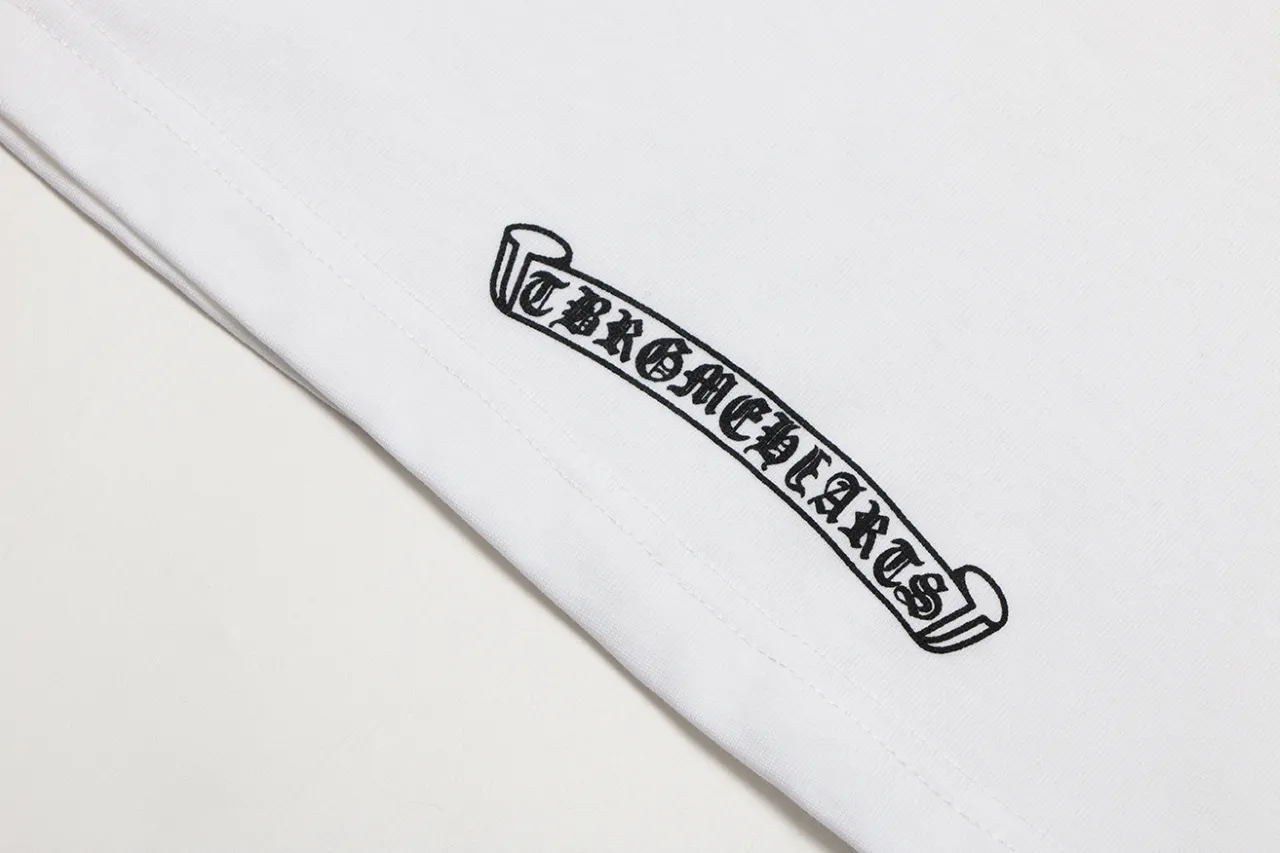 P150 Chrome Hearts Chrome Hearts Sanskrit Letters Horseshoe Print Short Sleeve Size: SMLXL Color: Black White